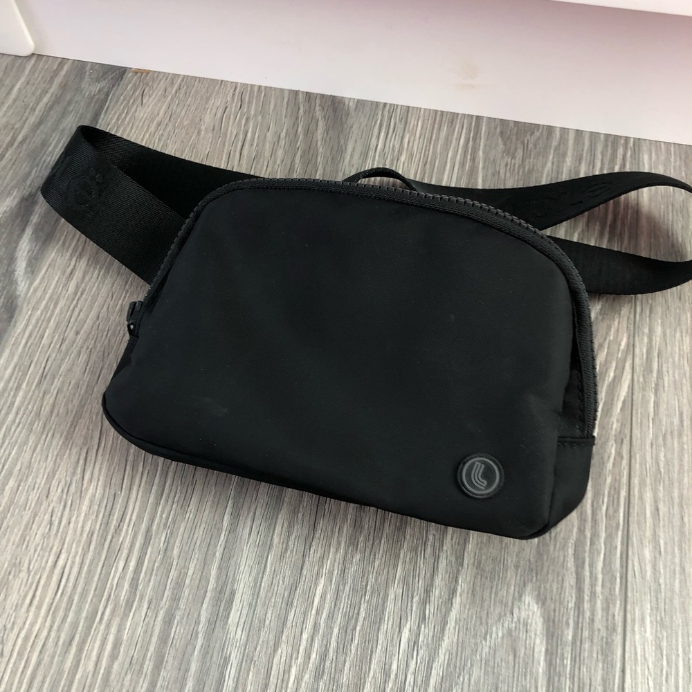 Lole pack/purse
